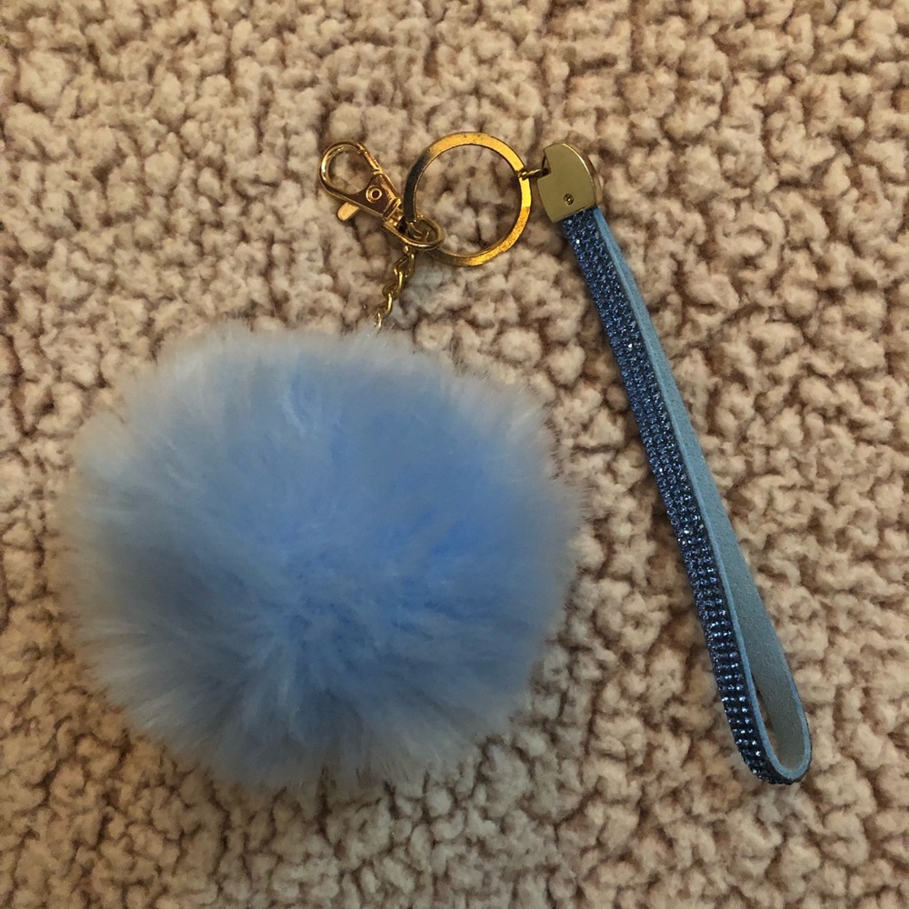 Keychain puff ball